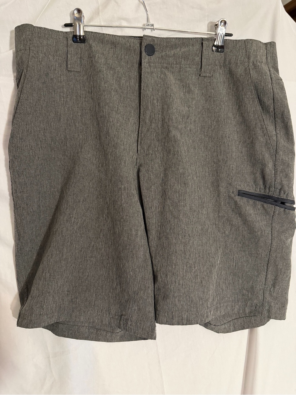 #547 ZeroXposur Men's Gray Hybrid Stretch Shorts